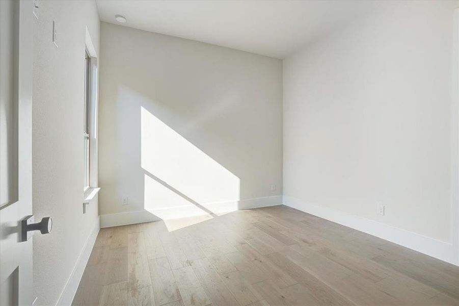 Spacious, unfurnished interior of a new home in , Denison (Image 29).