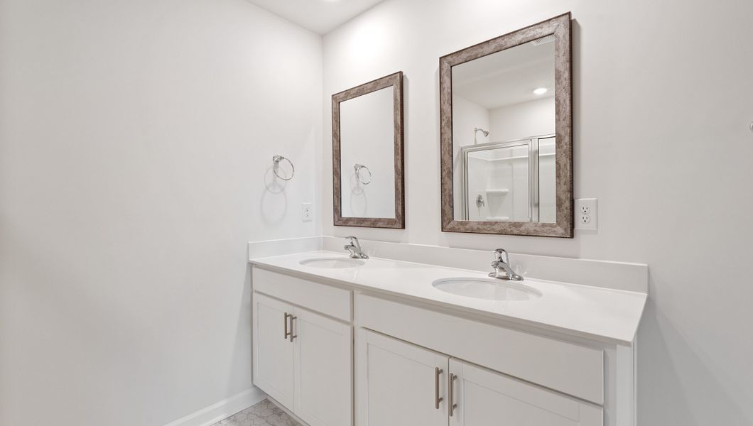 Representative furnished interior of a home built from the ARIA by D.R. Horton in Gibson Grove, Laurens (Image 10).
