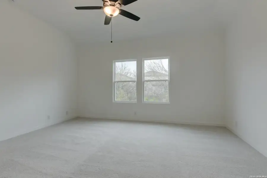 Spacious, unfurnished interior of a new home in , San Antonio (Image 16).
