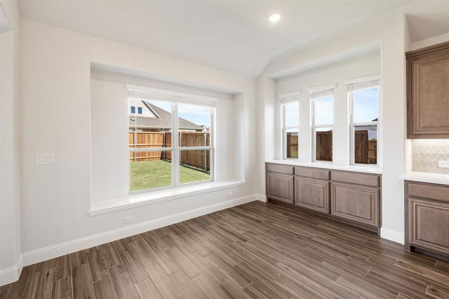 Spacious, unfurnished interior of a new home in Stone River Glen 60s, Royse City (Image 38). Spacious, unfurnished interior of a new home in Stone River Glen 60s, Royse City (Image 38).