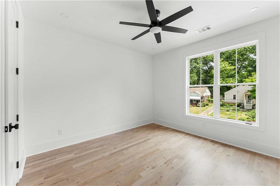 Spacious, unfurnished interior of a new home in , Atlanta (Image 21).