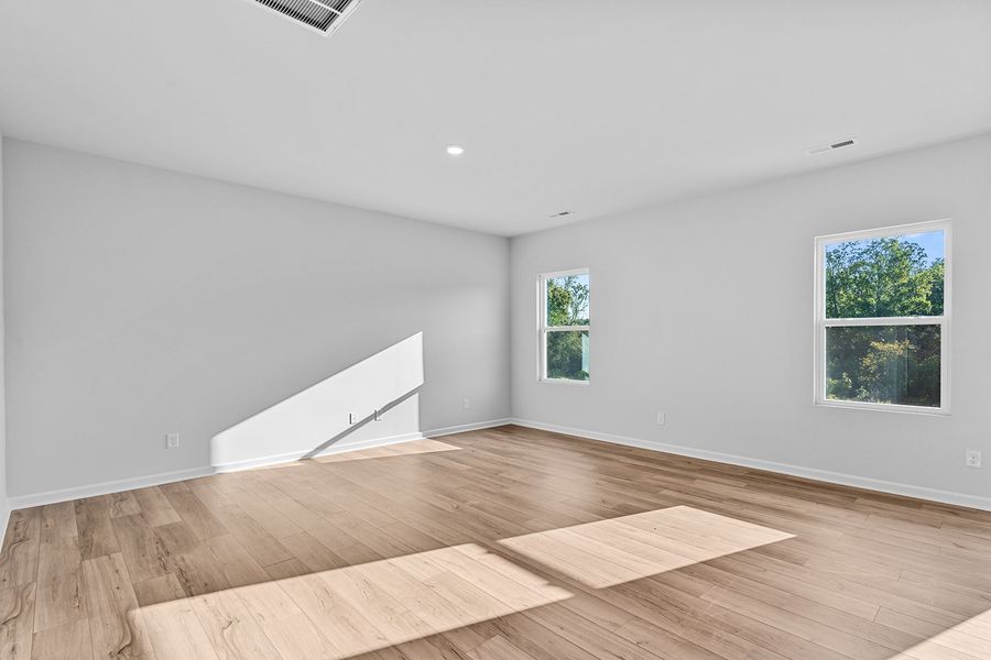 Spacious, unfurnished interior of a new home in Bell West, Kernersville (Image 21).