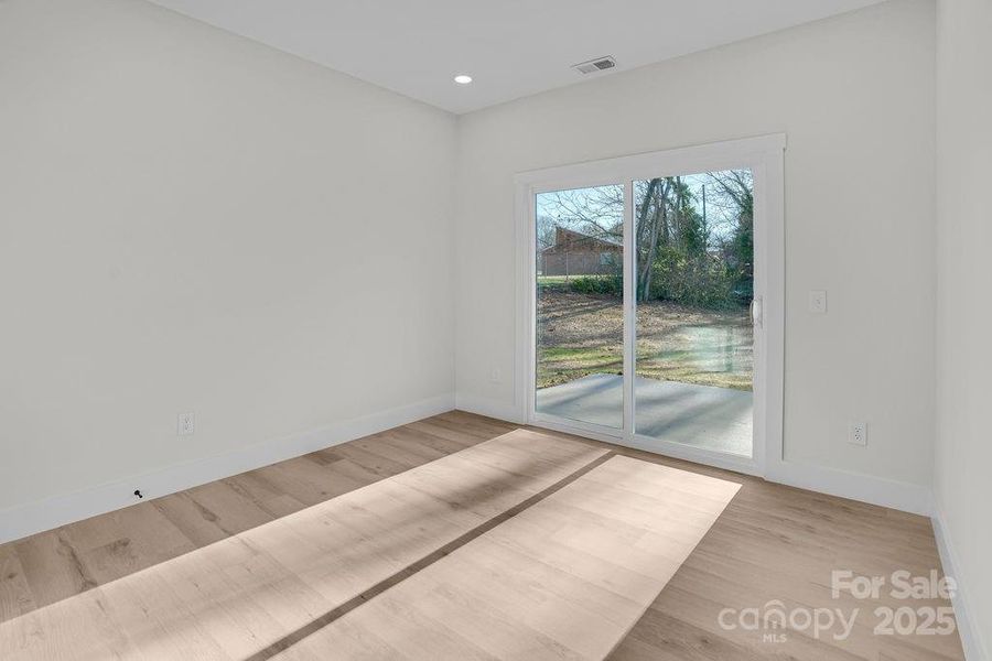 Spacious, unfurnished interior of a new home in , Lincolnton (Image 22).