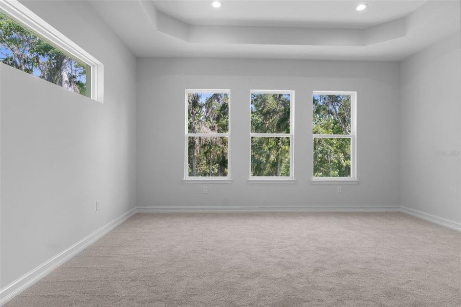 Spacious, unfurnished interior of a new home in Southern Hills Plantation, Brooksville (Image 32).
