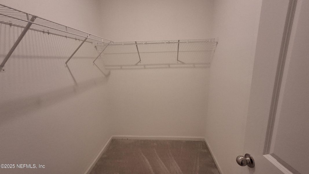 Spacious, unfurnished interior of a new home in , Jacksonville (Image 19).