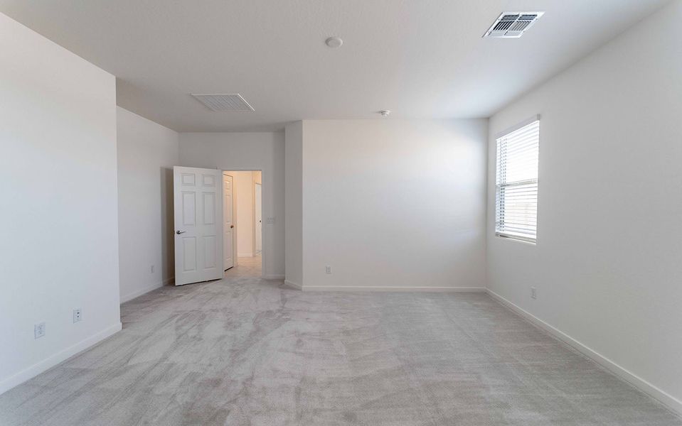 Spacious, unfurnished interior of a new home in Rancho Santa Rosa, Maricopa (Image 18).