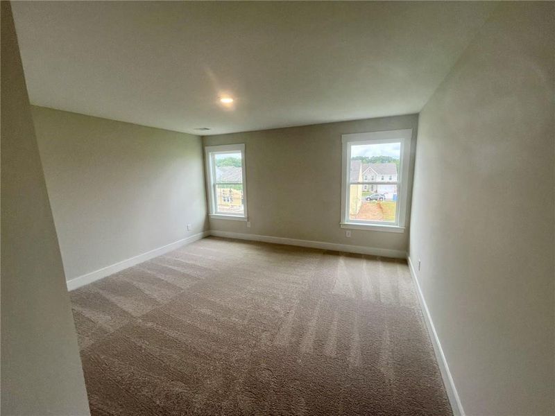 Spacious, unfurnished interior of a new home in Twin Lakes, Hoschton (Image 20).