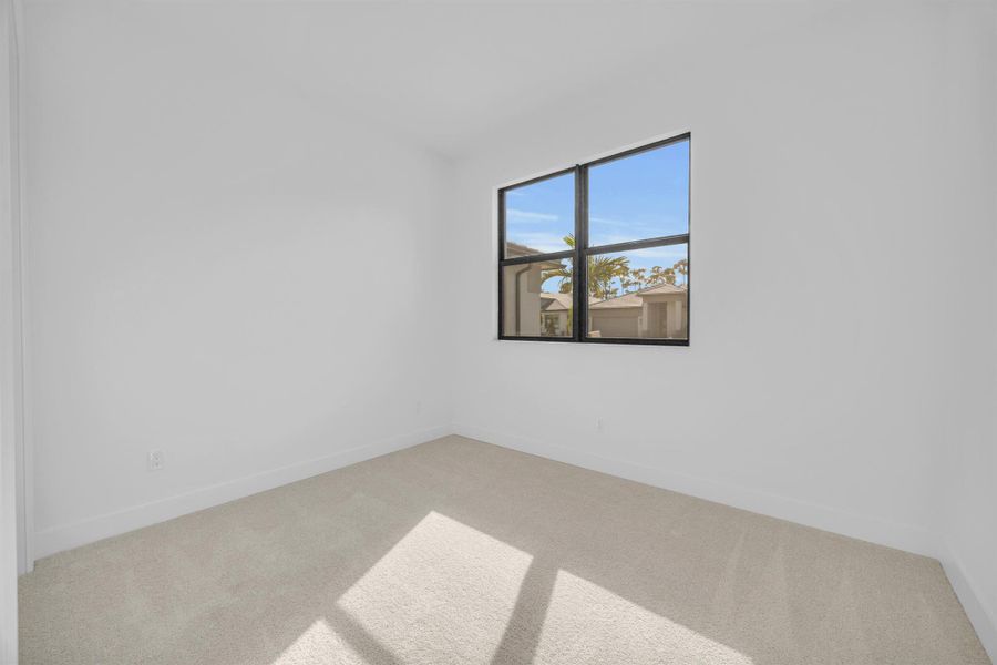 Spacious, unfurnished interior of a new home in Cove Royale, Stuart (Image 15). Spacious, unfurnished interior of a new home in Cove Royale, Stuart (Image 15).