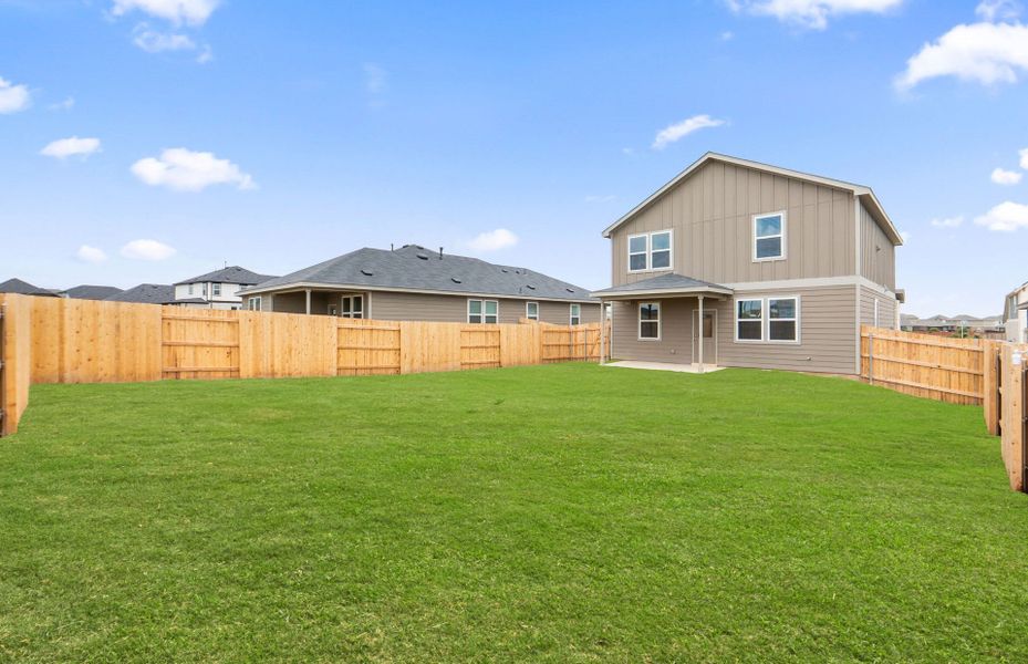 Exterior details and patio area of a home in Sunfield, Buda (Image 23).