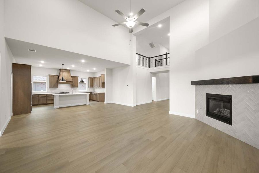 Spacious, unfurnished interior of a new home in Timberbrook, Justin (Image 20).
