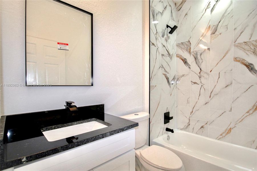 Image 29 of a home in .