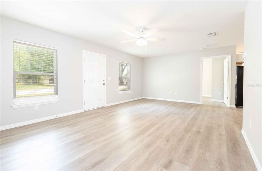 Spacious, unfurnished interior of a new home in , Bushnell (Image 14).