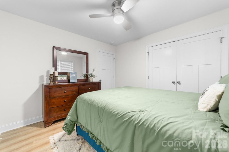 2nd bedroom