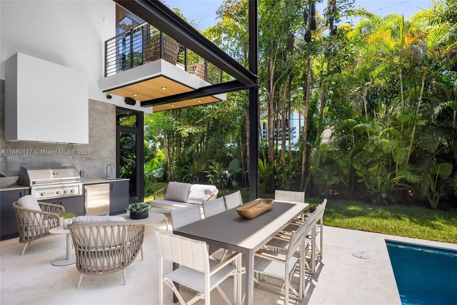 Furnished interior view inside a new home in , Miami (Image 57).