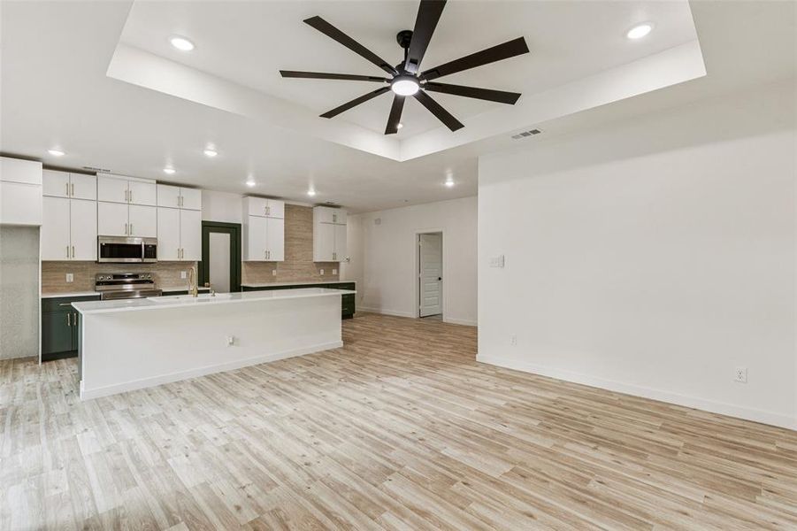 Spacious, unfurnished interior of a new home in , Mesquite (Image 20).