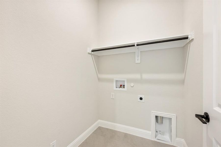 Spacious, unfurnished interior of a new home in Wildcat Ridge Phase 3, Godley (Image 27). Spacious, unfurnished interior of a new home in Wildcat Ridge Phase 3, Godley (Image 27).