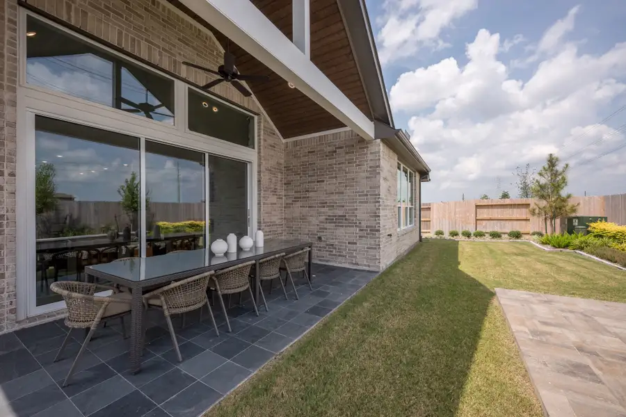 Representative exterior details of a home built from the Falcon by Tri Pointe Homes in Trillium, Richmond (Image 22).