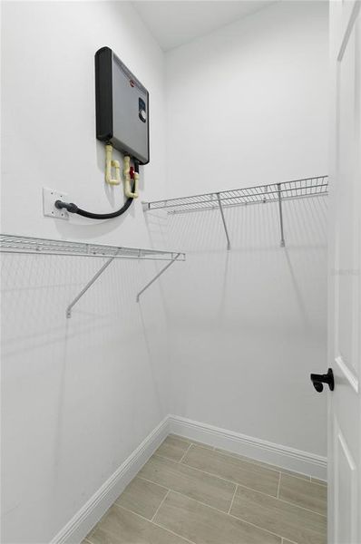 Spacious, unfurnished interior of a new home in , Ocala (Image 20).