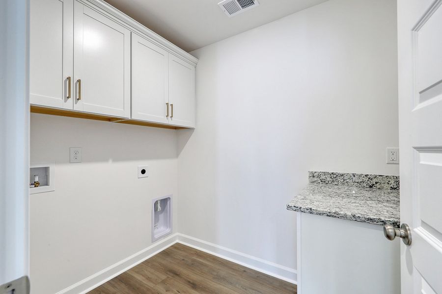 Spacious, unfurnished interior of a new home in Arcadia, Myrtle Beach (Image 42).