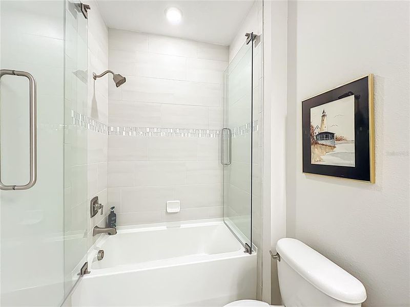 Furnished interior view inside a new home in Del Webb Minneola, Minneola (Image 19). Furnished interior view inside a new home in Del Webb Minneola, Minneola (Image 19).