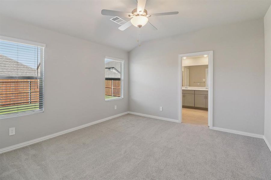 Photo is not of the actual home, but is an inspirational photo of builder’s model home and may depict options, furnishings, and/or decorator features that are not included. Photo is not of the actual home, but is an inspirational photo of builder’s model home and may depict options, furnishings, and/or decorator features that are not included.