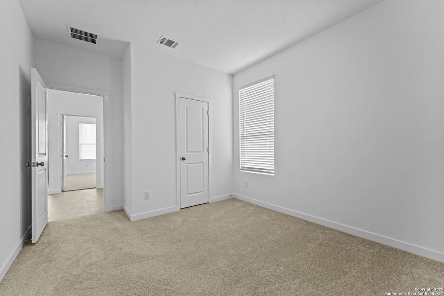 Spacious, unfurnished interior of a new home in Hidden Trails: Coastline Collection, Bulverde (Image 15).