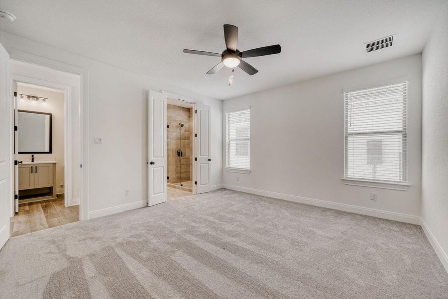 Spacious, unfurnished interior of a new home in , Buda (Image 13).