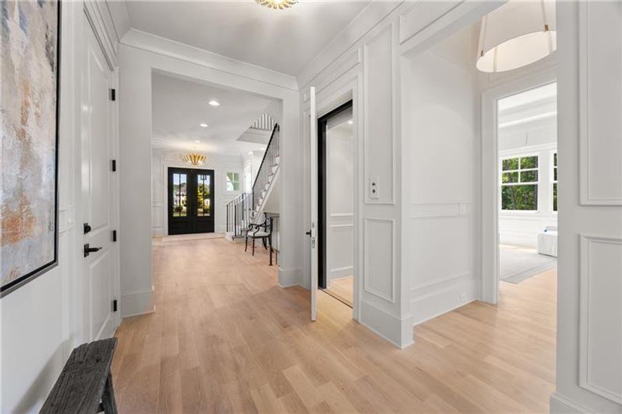 Spacious, unfurnished interior of a new home in Manor Estates, Alpharetta (Image 21).