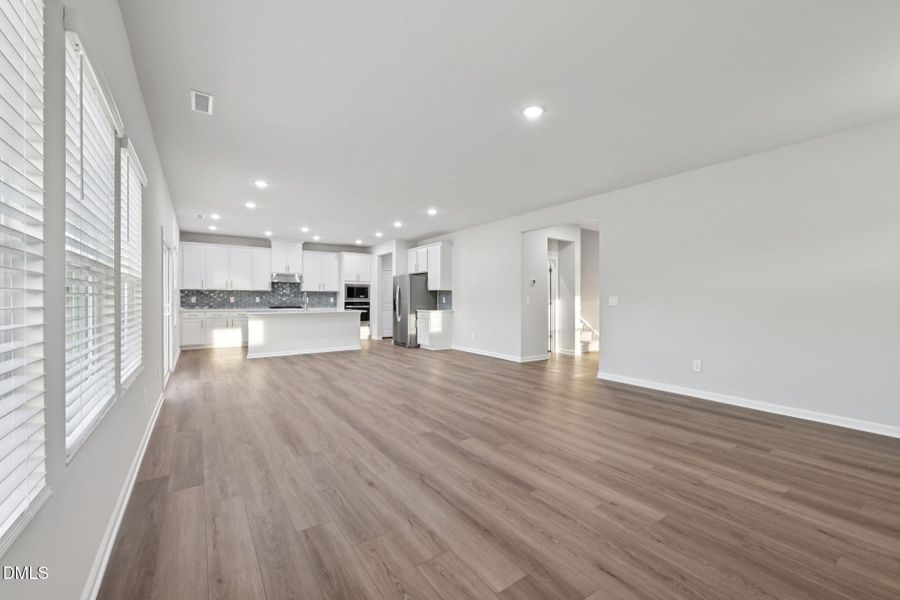 10-web-or-mls-Raleigh - Oak Manor - 548