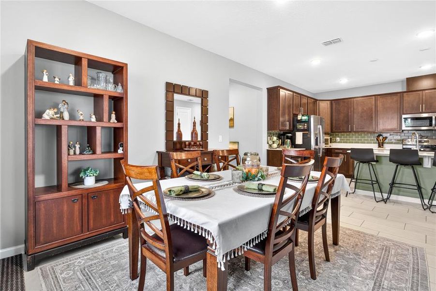 Furnished interior view inside a new home in , Tavares (Image 11).