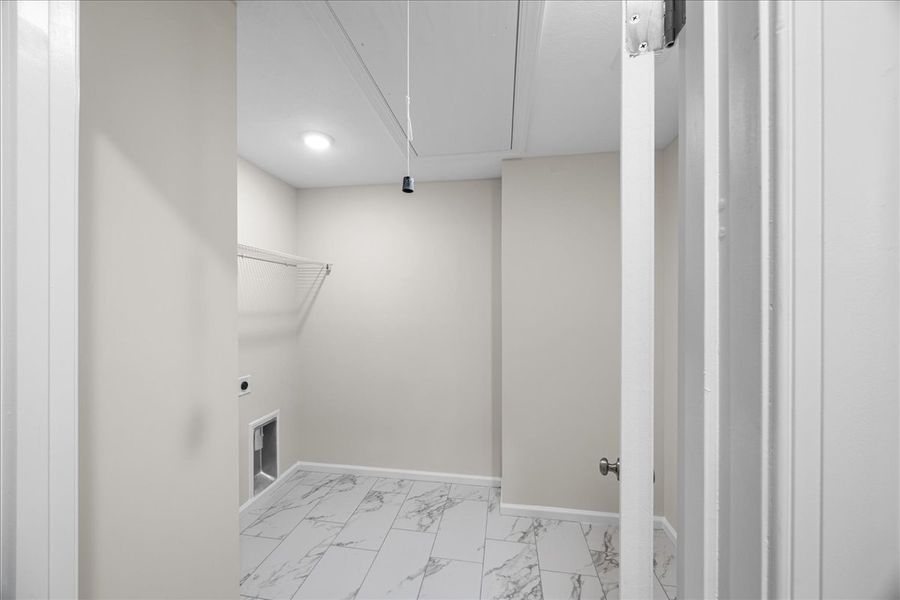 Spacious, unfurnished interior of a new home in Windsor, North Augusta (Image 26).