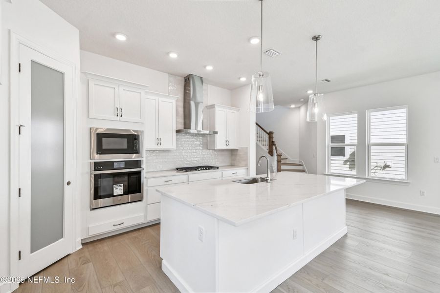 Furnished interior view inside a new home in Crosswinds 40’, Ponte Vedra (Image 5).