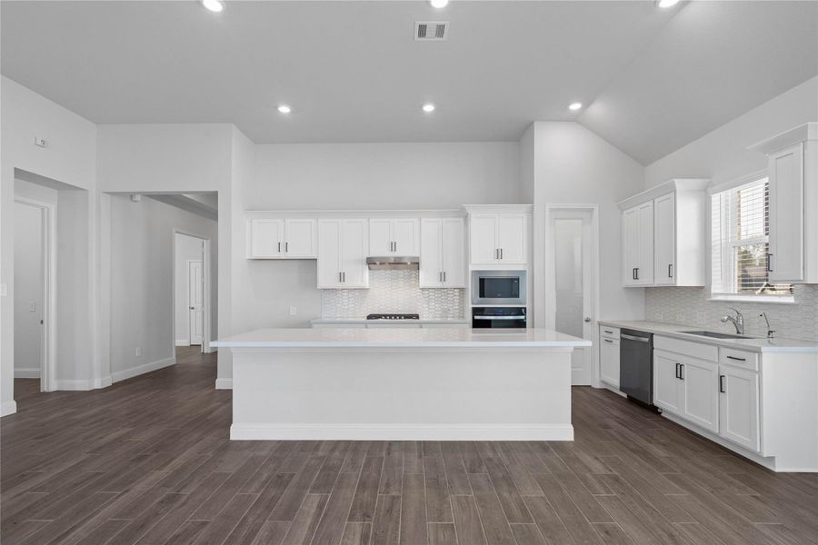 Gorgeous, functional, and the center of it all. This kitchen truly has it all Gorgeous, functional, and the center of it all. This kitchen truly has it all