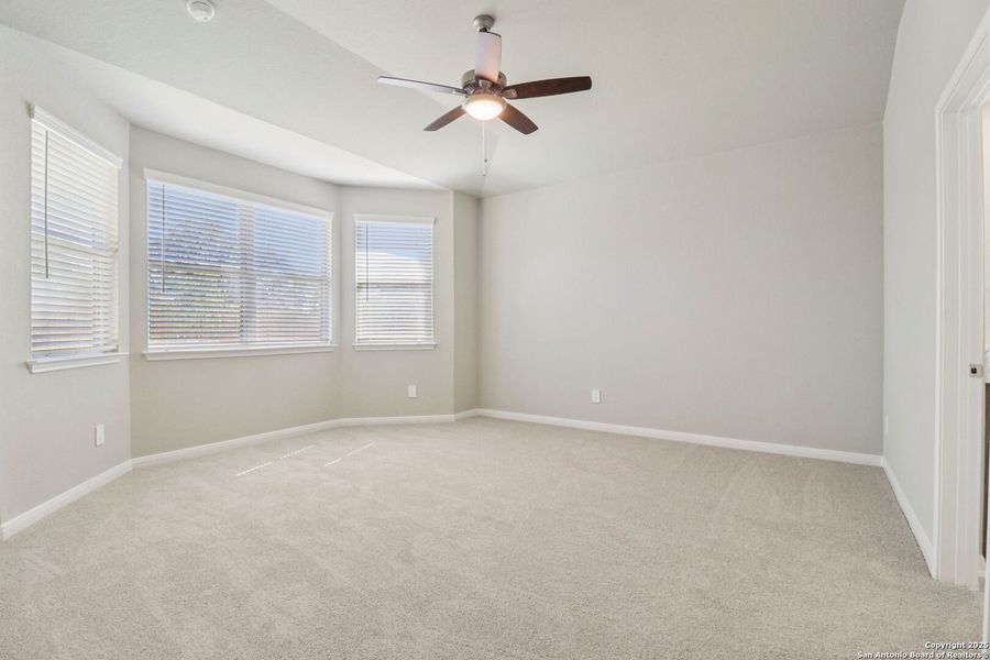 Spacious, unfurnished interior of a new home in Royal Crest, San Antonio (Image 19). Spacious, unfurnished interior of a new home in Royal Crest, San Antonio (Image 19).