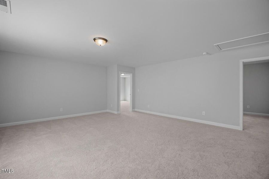 Spacious, unfurnished interior of a new home in Gregory Village, Lillington (Image 23).
