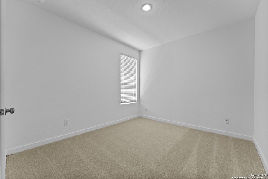 Spacious, unfurnished interior of a new home in Hidden Trails: Coastline Collection, Bulverde (Image 16).