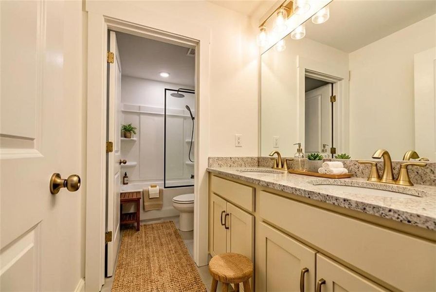 Furnished interior view inside a new home in , Dallas (Image 8).