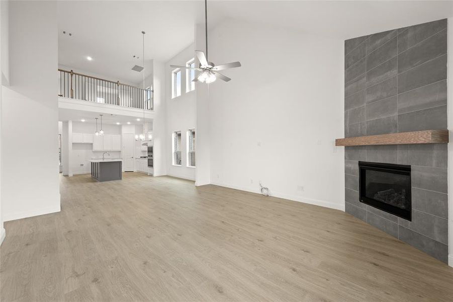 Spacious, unfurnished interior of a new home in Hidden Vistas, Burleson (Image 17).