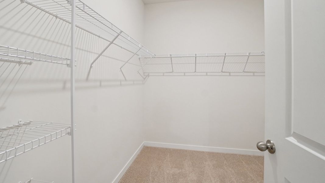 Spacious, unfurnished interior of a new home in Valley View, Waynesville (Image 23).