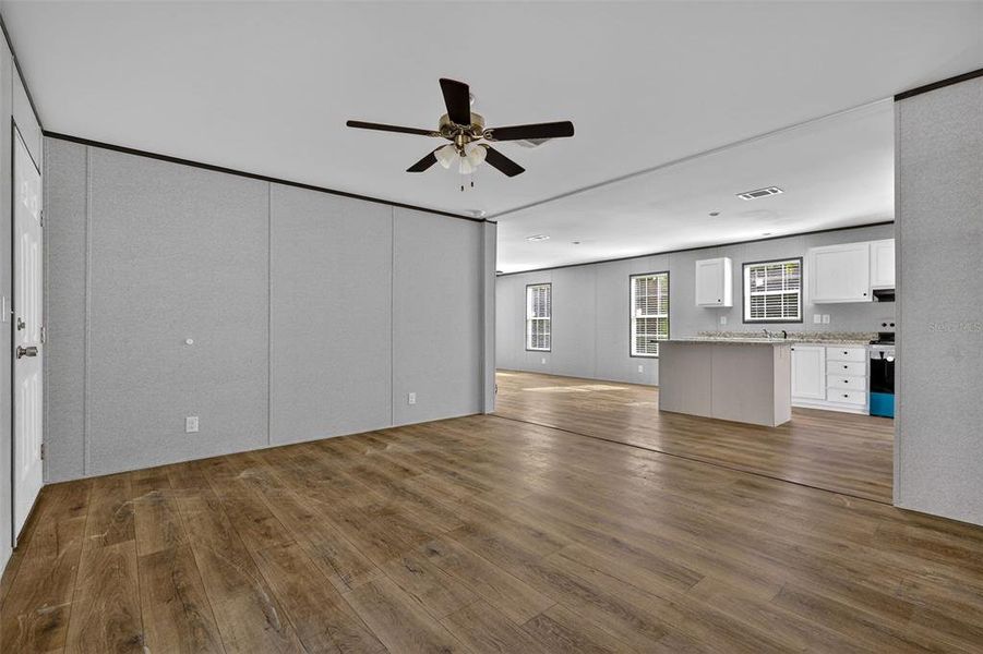 Spacious, unfurnished interior of a new home in , Williston (Image 28).