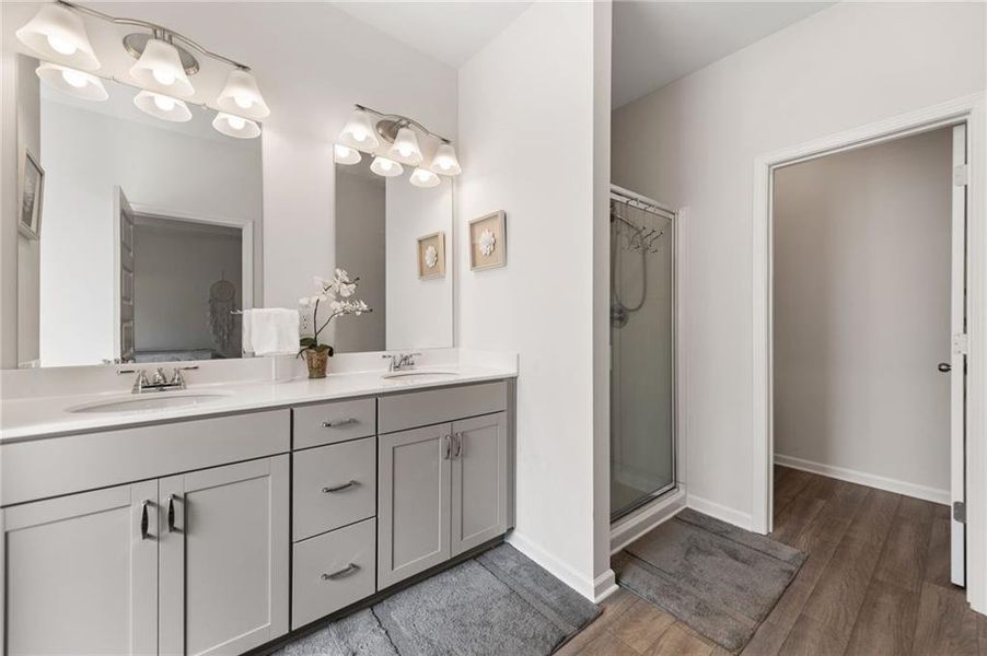 Furnished interior view inside a new home in , Jasper (Image 12).