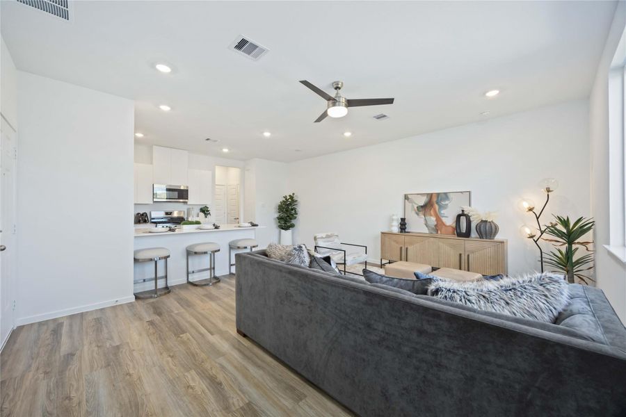 Furnished interior view inside a new home in Mansfield Estates, Houston (Image 8).