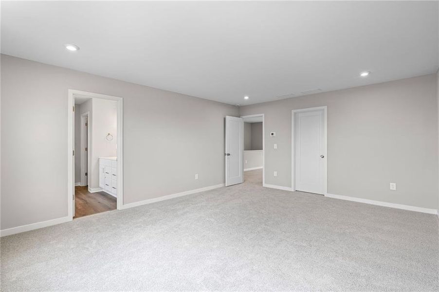 Spacious, unfurnished interior of a new home in Crossvine Estates, Braselton (Image 35).