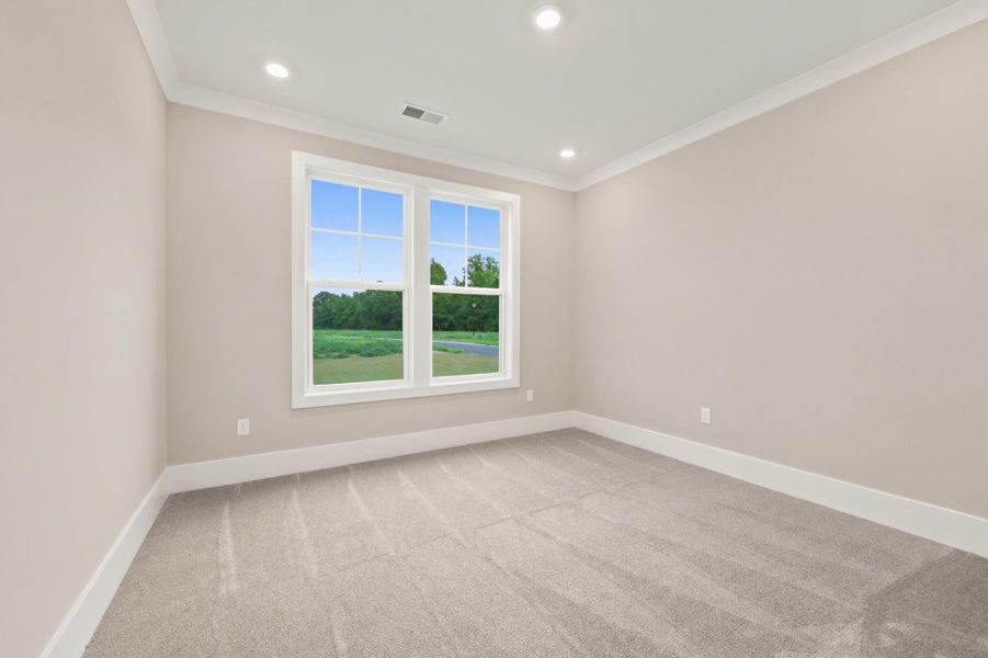 Spacious, unfurnished interior of a new home in Edgefield, Loris (Image 27).