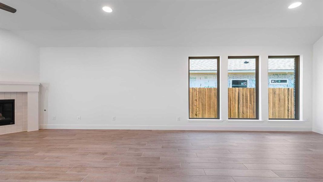 Spacious, unfurnished interior of a new home in Avondale 45', Fate (Image 16). Spacious, unfurnished interior of a new home in Avondale 45', Fate (Image 16).