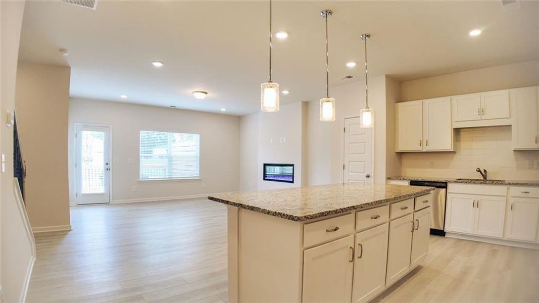 Furnished interior view inside a new home in Franklin Manor, Lawrenceville (Image 31).