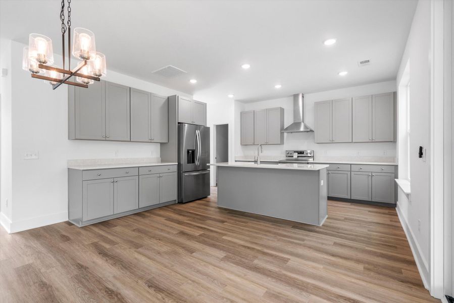 Spacious, unfurnished interior of a new home in , Charleston (Image 21).