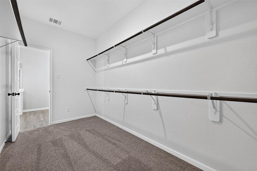 Spacious, unfurnished interior of a new home in La Segarra, Brookshire (Image 29).