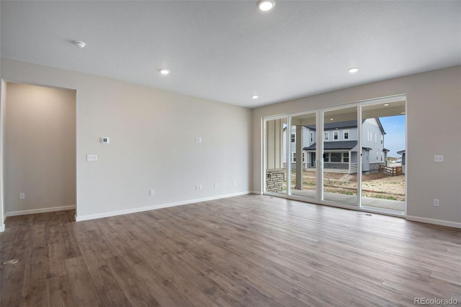 Spacious, unfurnished interior of a new home in Ensemble at The Aurora Highlands, Aurora (Image 31).
