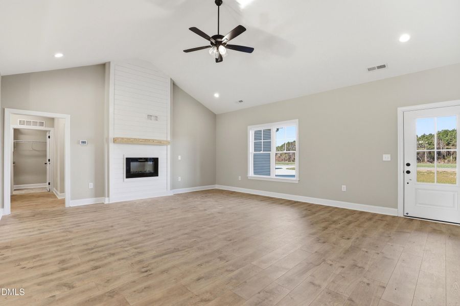 08-363 Paul Hare Rd-8